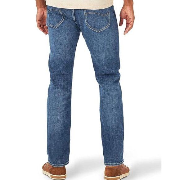 Lee Men's Extreme Motion Slim fit Straight Leg Stretch Jean size 32x30 - Picture 3 of 11